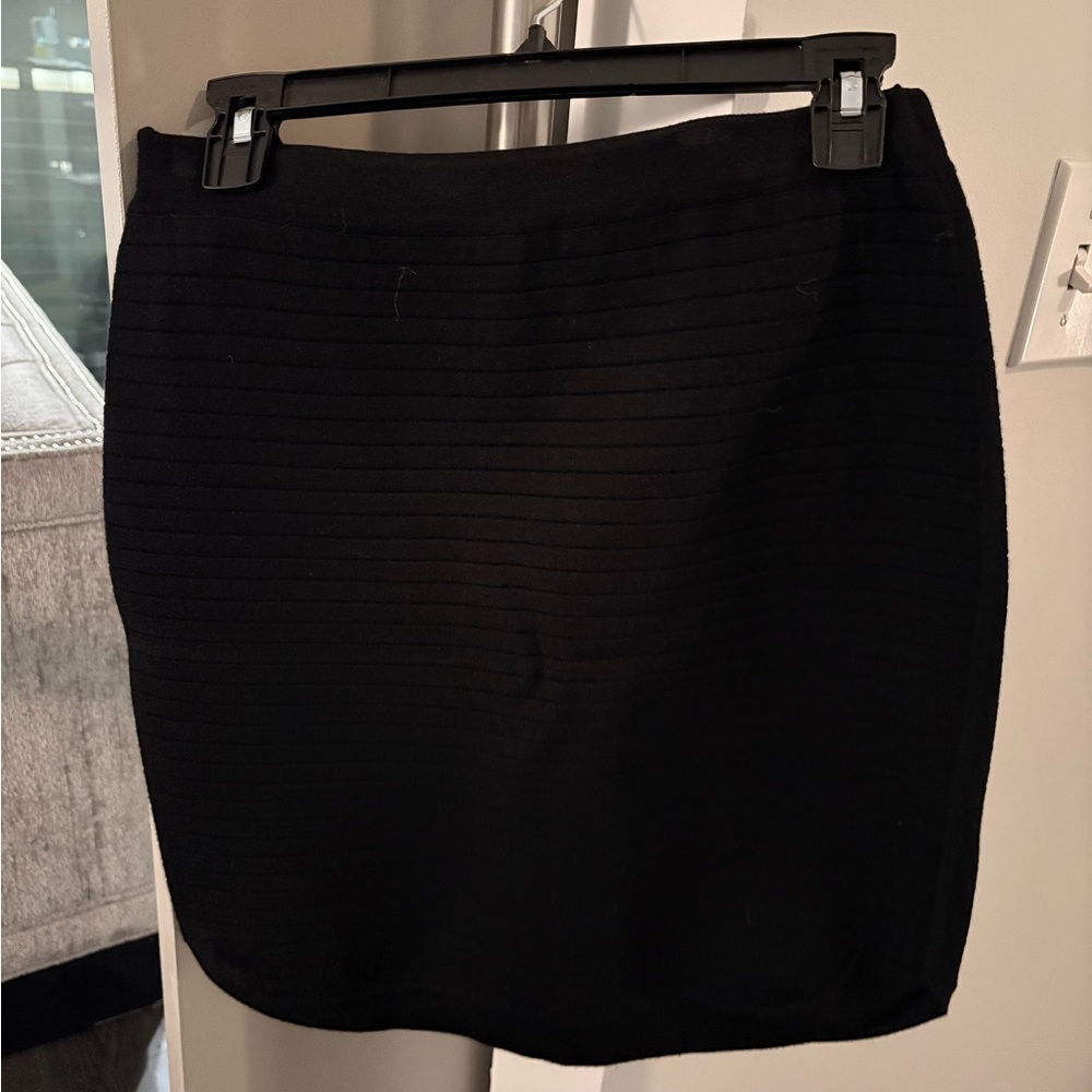 White + Warren Black Short Pencil Skirt